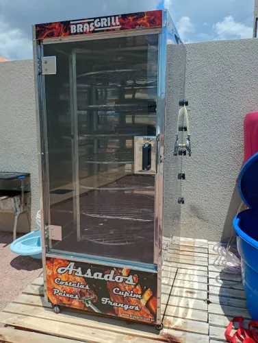 Máquina de assar frango