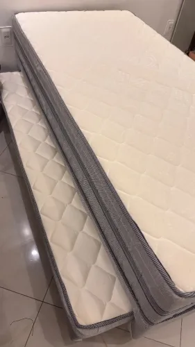 Cama e armário 
