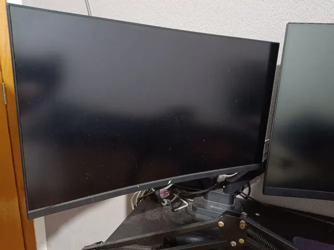 Monitor Curvo Full HD 180Hz 1MS 23"