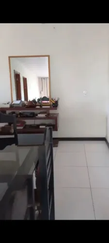 Casa duplex com terraço espaçoso , 5 quartos, 3 banheiros.