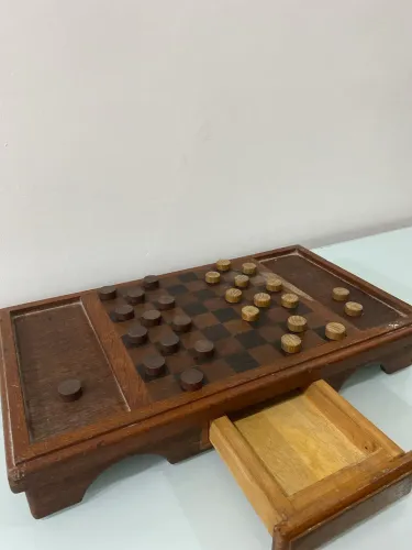 MESA DE DAMA/XADREZ
