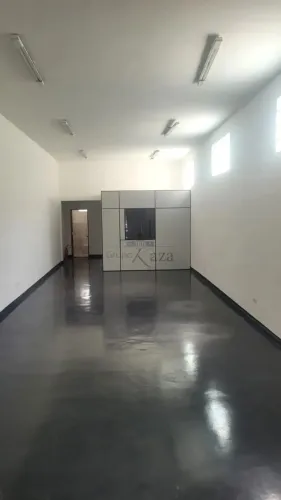 Oportunidade - Salão Comercial - Jardim das Indústrias - 100m².