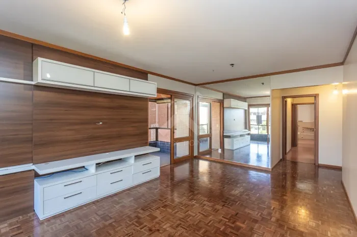 Apartamento 3 dormitorios com 1 suite - Petropolis