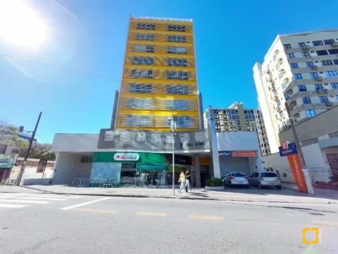 sala comercial à venda na Trindade com garagem em ótima localização