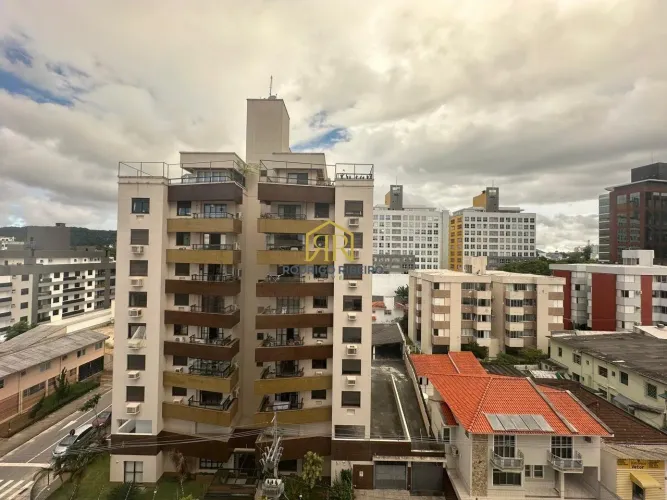 Sala Comercial de 28m² na Trindade
