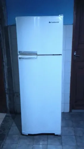 Geladeira 400 LTS duplex gelo seco Super Nova - R$930,00- sem defeitos *-