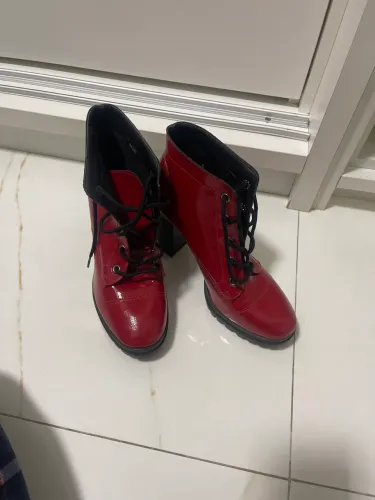 Vendo bota Dakota nova