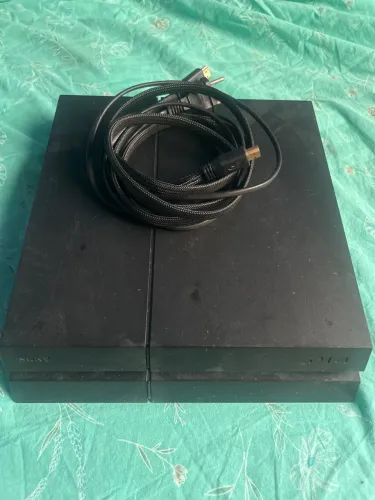 Vendo ps4 com defeito com cabo hdmi e cabo de energia