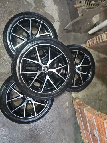 JOGO DE RODA ARO 17 BBS Ci R 4x100, tala 7, com pneus meia vida 205/50 WESTLAKE