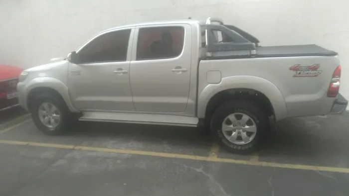 Toyota Hilux CD SRV D4-d 4X4 3.0 TDI Diesel AUT 2013