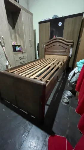 Doação de colchões e cama de sucupira