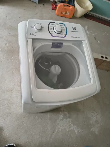 Máquina de Lavar Eletrolux 8,5kg 220v