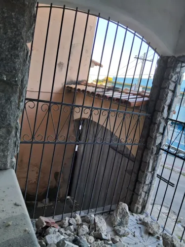 Vendo grade para varanda e corrimão para escada 