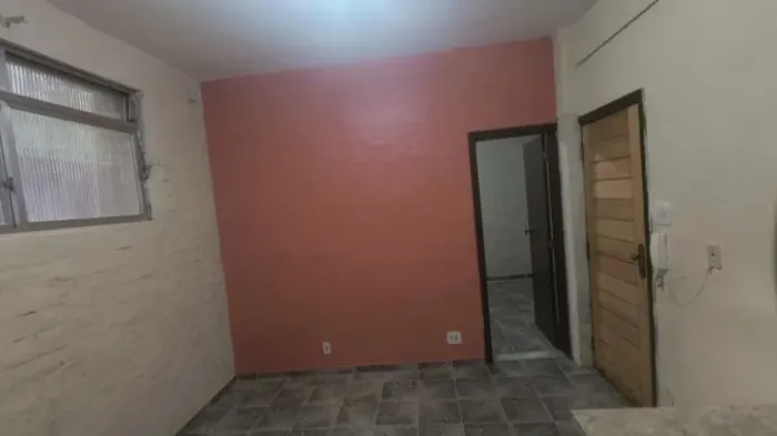 APARTAMENTO TÉRREO, QUARTO E SALA SEPARADOS NO LINS DE VASCONCELOS