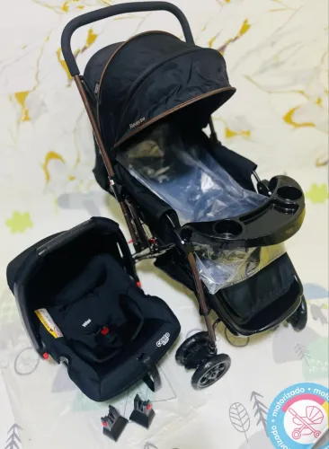Carrinho de bebê e bebê conforto + adaptadores