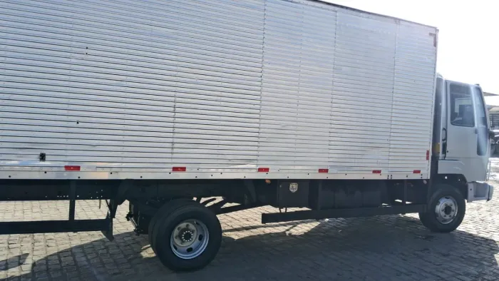 Caminhão 3/4 Ford cargo 815e