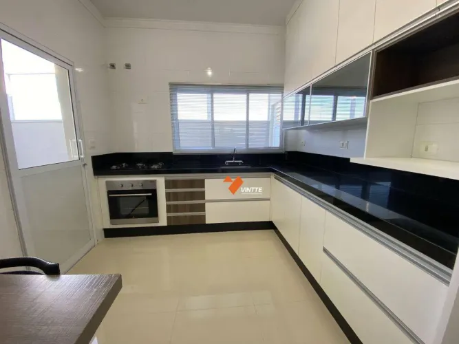 Casa com 3 dormitórios à venda, 143 m² por R$ 850.000 - Valência I - Álvares Machado/SP
