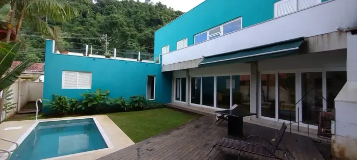 Casa Mobiliada com Piscina e Acesso Privativo à Praia (gramado)  Condomínio Guaecá  São Se
