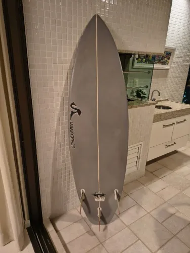Prancha de surf 6'0 Schlickman semi nova