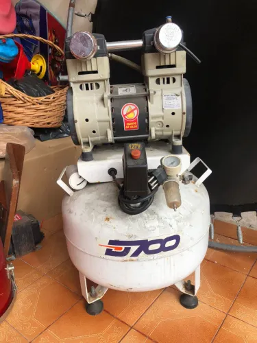 COMPRESSOR ODONTOLÓGICO USADO + TRANSFORMADOR