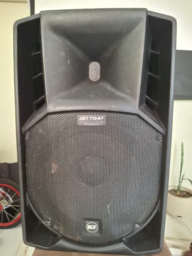 CAIXA ATIVA RCF ART715 MK4
