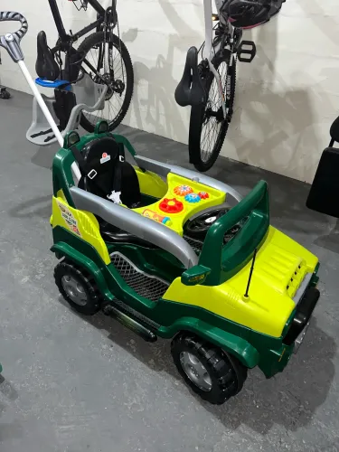 Carrinho passeio Jiipi Calesita 2 em 1