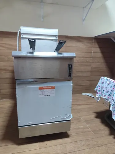 Fritadeira Venâncio a gás 30 litros linha prime , para alta produção.