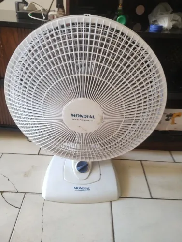 Vende ventilador de mesa grande mundial