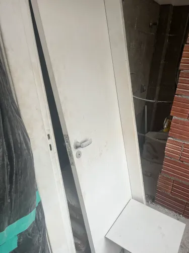Porta com batente doação