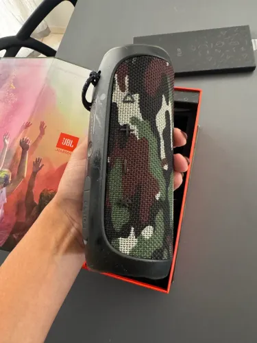 Caixa jbl flip 4