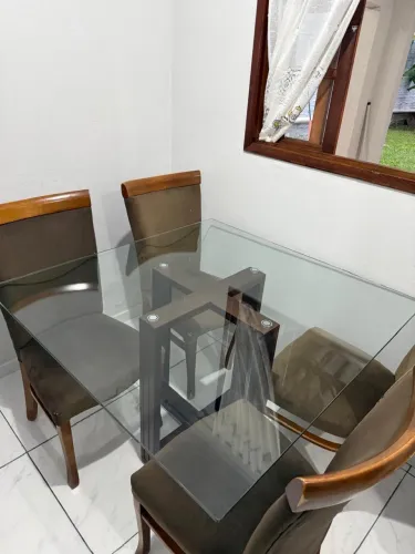 Mesa de vidro 04 cadeiras