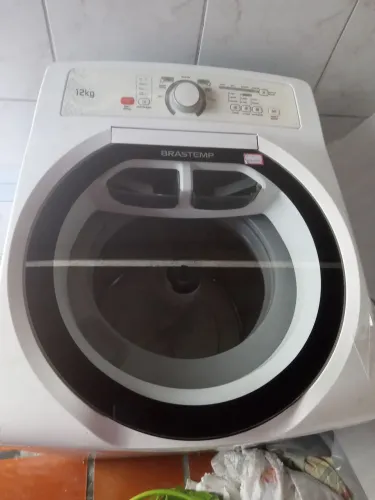 MÁQUINA DE LAVAR 12KGS COM DEFEITO BRASTEMP