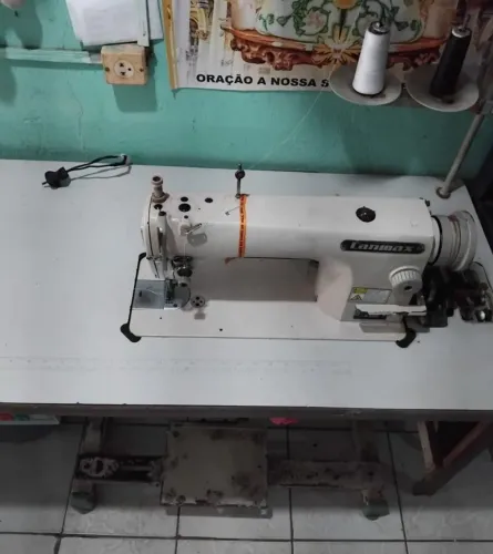Vende-se Máquina de costura reta industrial 