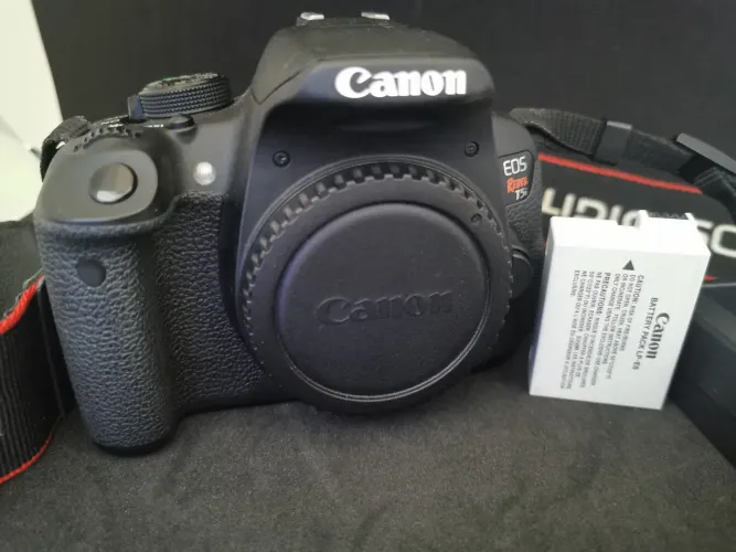 Canon T5i novinha, tela touch screem 