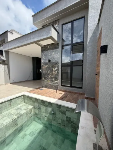 VENDE-SE CASA DE LUXO NO CIDADE JARDIM