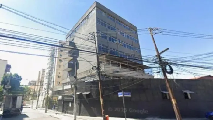 Leilão - Comercial - De R$9.000.000,00 Por R$4.500.000,00