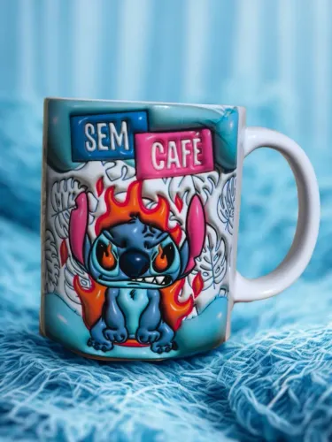 Caneca Stitch "Sem Café & Com Café"