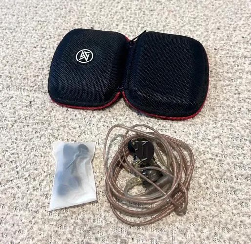 Fone Kz Zsn Pro in ear + case 