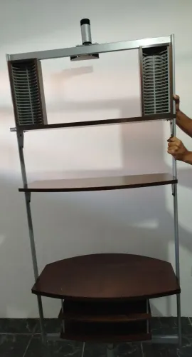 Bela estante para embelezar a sua casa.