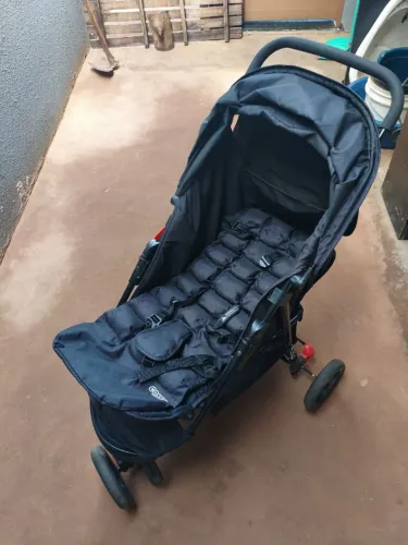 Carrinho de bebê cosco (entrego)