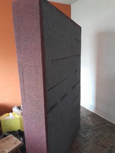 SUPORTE DE CAMA DE CASAL (SEM COLCHÃO) COM PÉS INCLUSO
