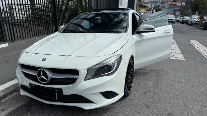 Mercedes-Benz CLA-200 First Edition 1.6 TB 16V Aut. 2014