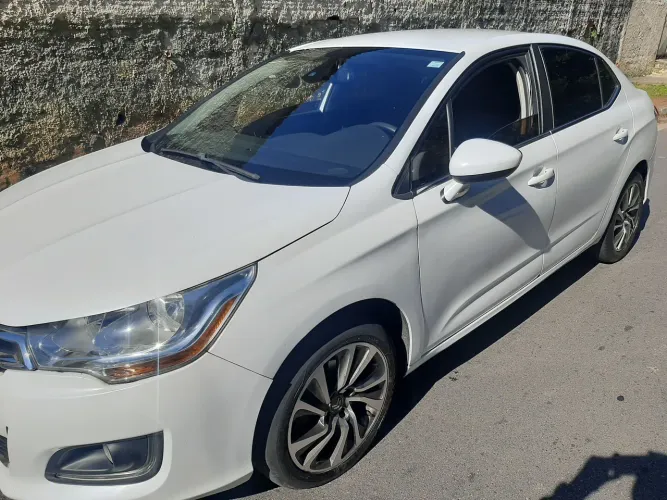 Citroen C4 Lounge Tendance 2.0 Flex 4P Aut. 2014
