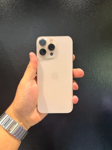 Iphone 16 Pro Max 256GB + 3 meses de garantia