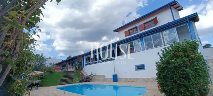 Casa em Village Ipanema II à venda em condomínio de alto padrão em Araçoiaba da Serra, com