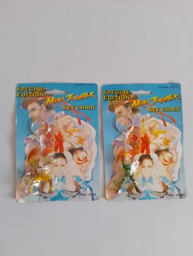 Miniaturas Street Fighter Guile e Dhalsim tamanho 4 cm - Embalagem Lacrada.