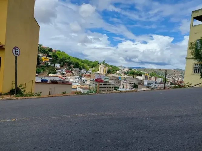 Lote 105m² escriturado com excelente localização em São Silvano - Subida da ACD