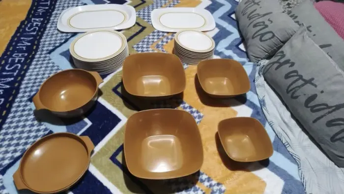 Jogo de jantar completo antigo Goiânia