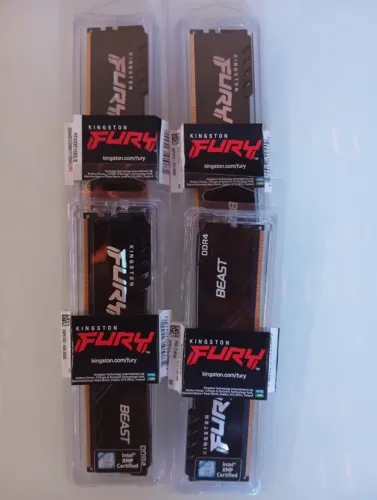 4 Memória RAM Kingston Fury Beast, 8GB, 3200MHz, DDR4