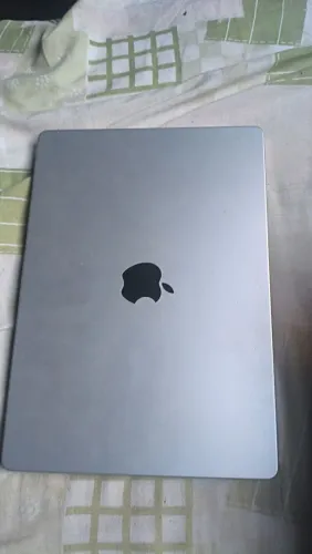 MacBook Pro 14" M3 Pro - 18GB RAM / 512GB SSD
